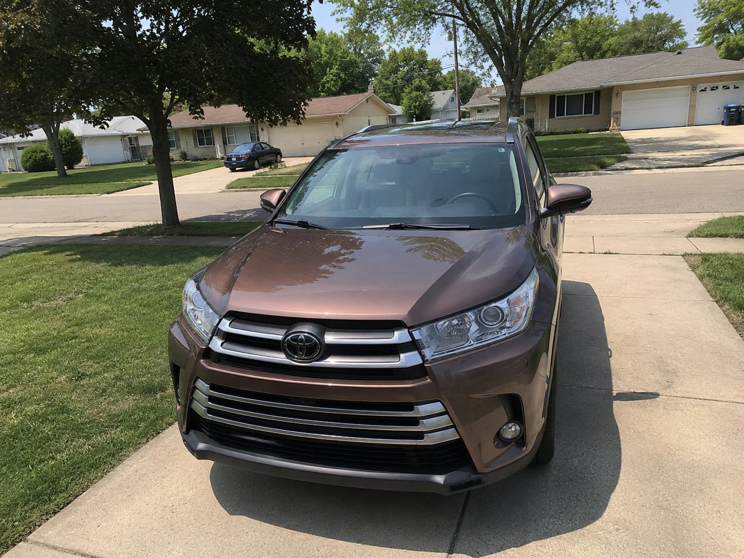Toyota Highlander detailed at a Liberty Township home